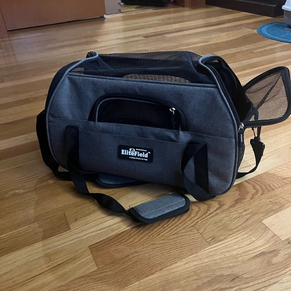 Small Pet Carrier - Picture 1 of 3
